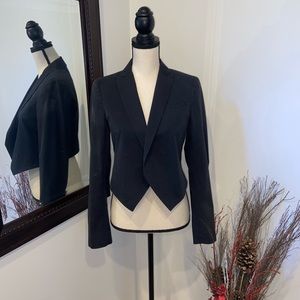 Super cute ladies cropped blazer